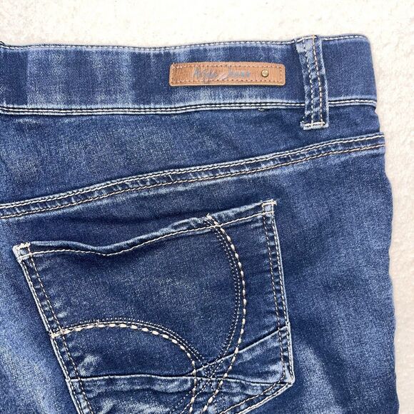 SILVER Women's SLIM Blue Stretch Denim PULL UP Jeans (Plus Size 20 ) - Picture 6 of 6